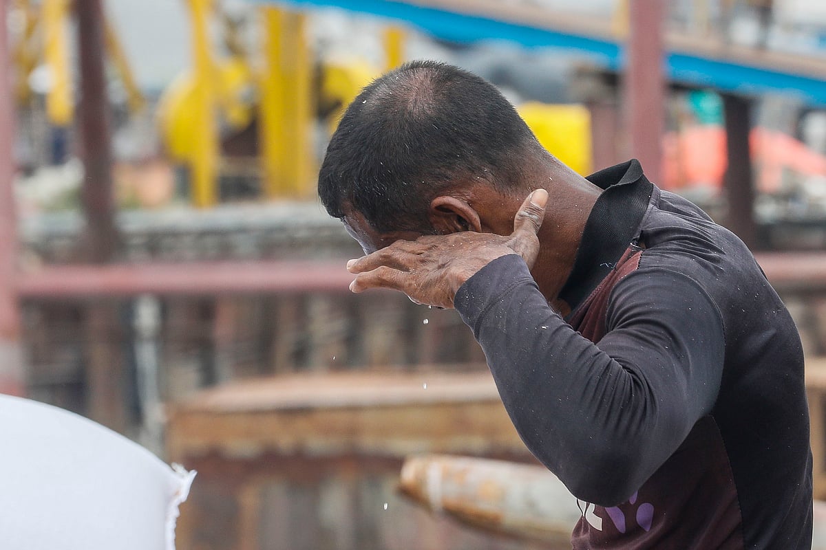 দাবদাহে দুর্বিষহ হয়ে উঠেছে জনজীবন