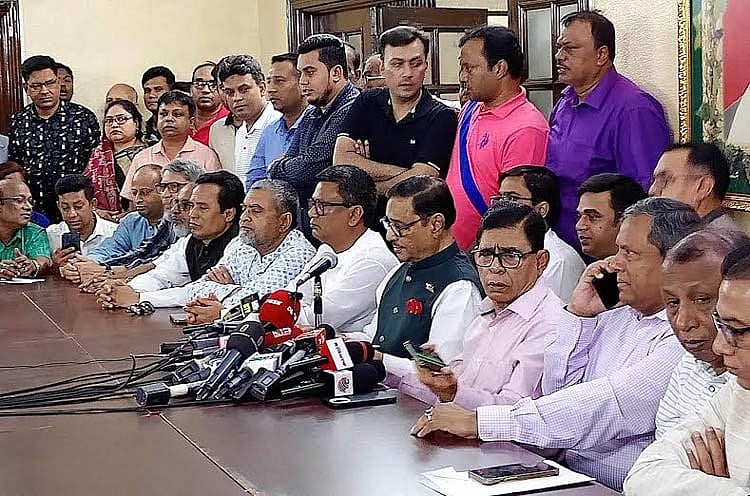 আওয়ামী লীগের ধানমন্ডি কার্যালয়ে আজ বুধবার সংবাদ সম্মেলনে কথা বলেন দলের সাধারণ সম্পাদক ওবায়দুল কাদের