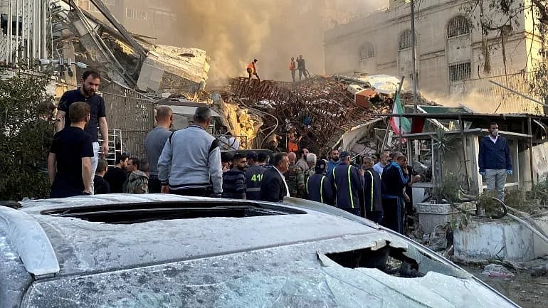 সিরিয়ার রাজধানী দামেস্কে ইরানের কনস্যুলেটে ১ এপ্রিল হামলা চালায় ইসরায়েল