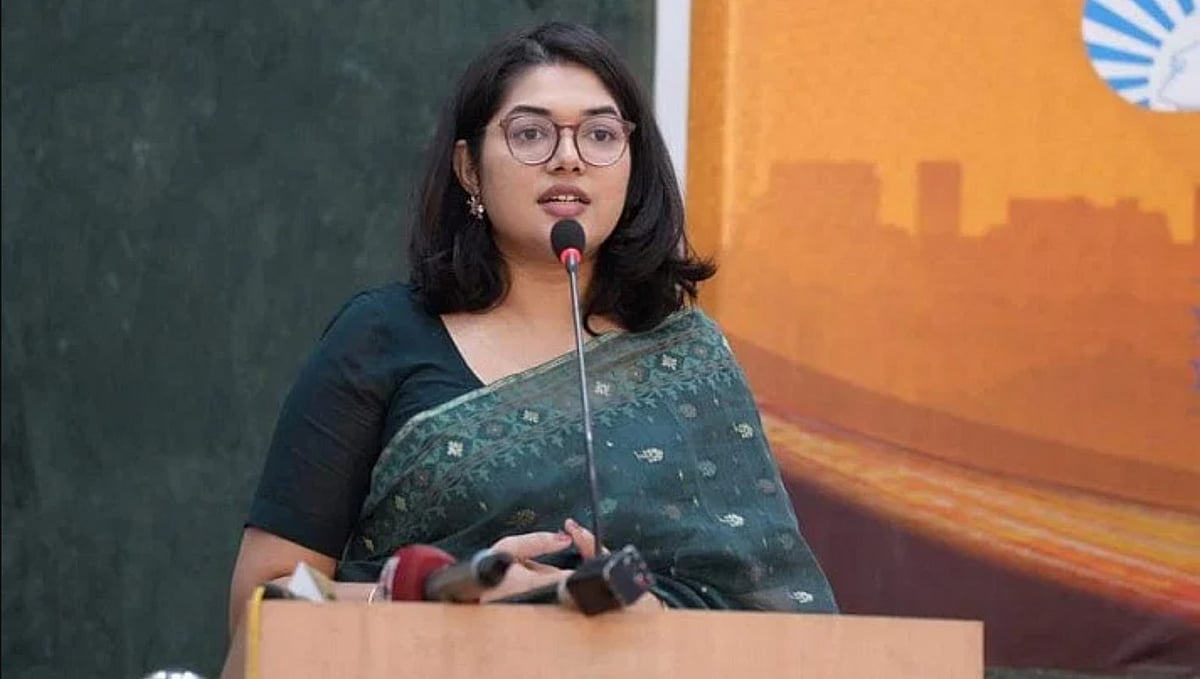 যুক্তরাষ্ট্রভিত্তিক কোম্পানি অ্যাড্রিয়েন আরশট-রকফেলার ফাউন্ডেশন রেজিলিয়েন্স সেন্টার (আরশট-রক) সারা বিশ্বে সাতজন চিফ হিট অফিসার তারা নিয়োগ করেছে। বুশরা আফরিন তাঁদের একজন।