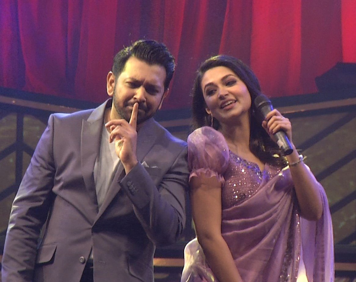 ইত্যাদির দৃশ্যে তাহসান ও ফারিণ