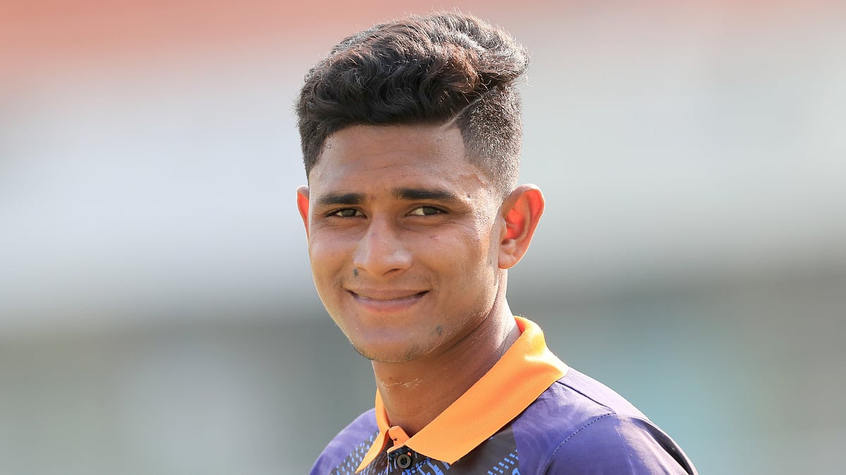 ৪ উইকেট পেয়েছেন নাহিদ রানা