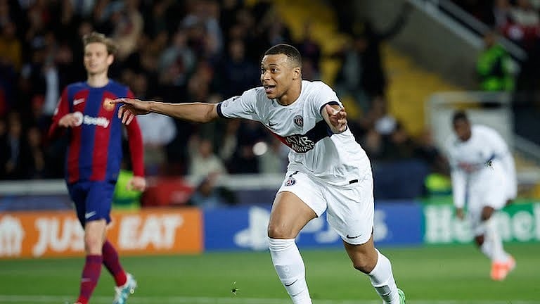 কিলিয়ান এমবাপ্পের গোল উদ্‌যাপন