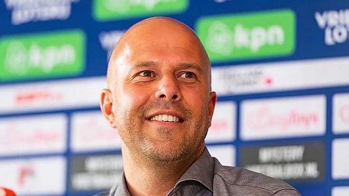 লিভারপুলের কোচ হওয়ার দৌড়ে থাকা আর্নে স্লট