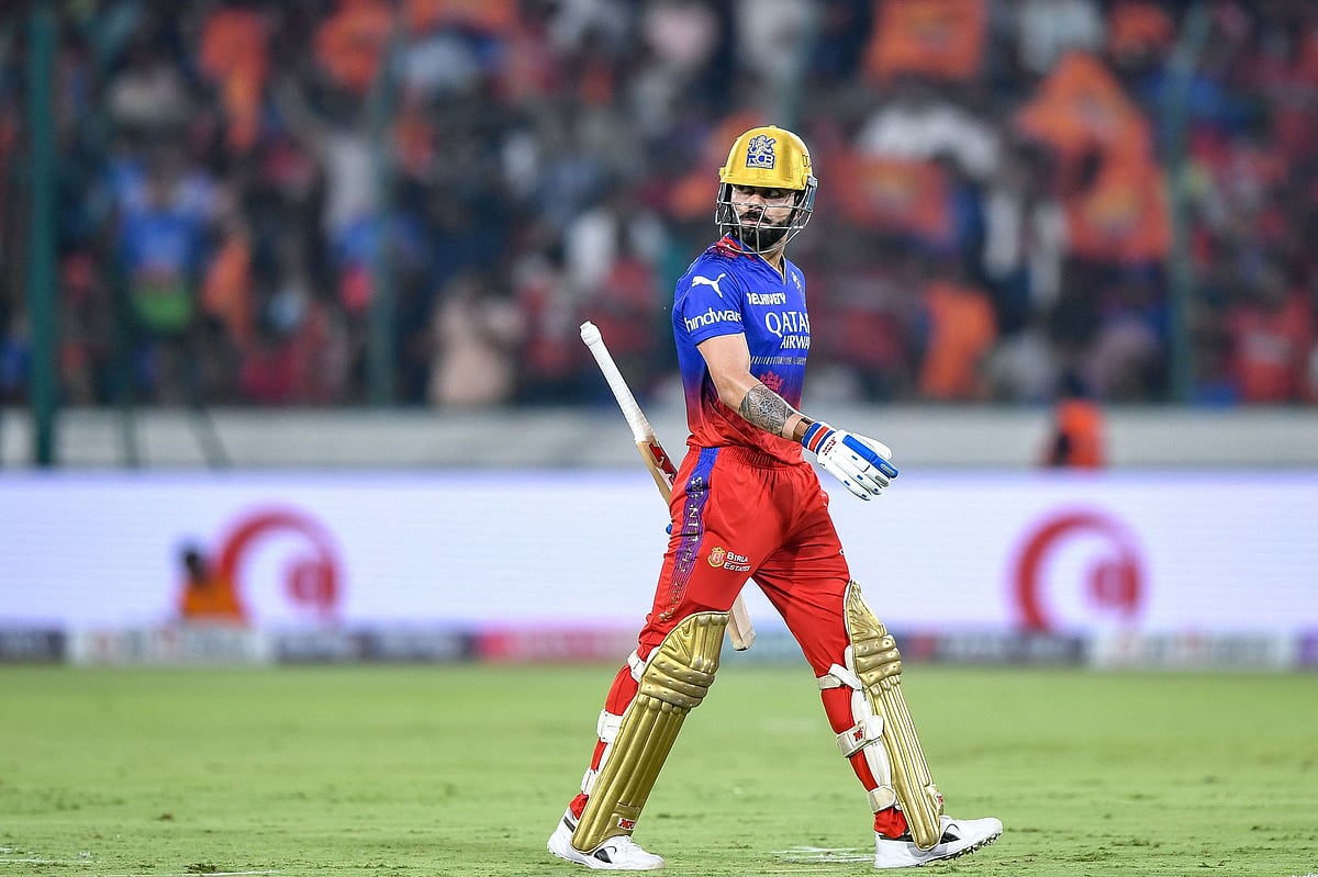 হায়দরাবাদের বিপক্ষে আউট হয়ে ফিরছেন বিরাট কোহলি