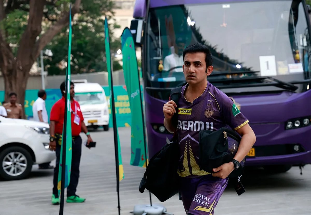 এ মৌসুমেই কলকাতার মেন্টরের দায়িত্ব নেন গম্ভীর