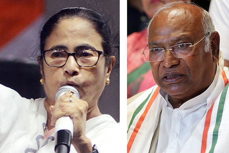 পশ্চিমবঙ্গের মুখ্যমন্ত্রী মমতা বন্দ্যোপাধ্যায় ও কংগ্রেসের সভাপতি মল্লিকার্জুন খাড়গে