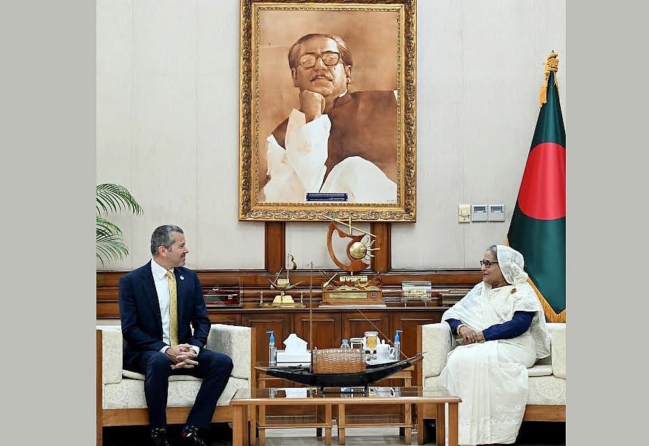 আইএমওর মহাসচিব আর্সেনিও অ্যান্তোনিও ডমিনগুয়েজ প্রধানমন্ত্রীর সঙ্গে সৌজন্য সাক্ষাৎ করেন। গণভবন, ঢাকা, ৩০ মে