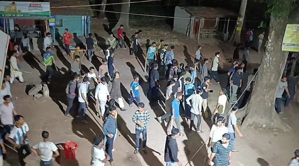 ছাত্রলীগের নেতা–কর্মীদের মহড়া