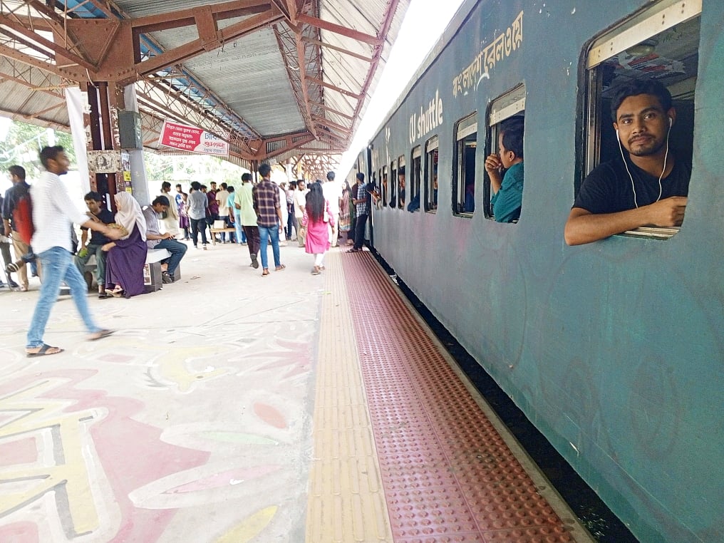 চট্টগ্রাম বিশ্ববিদ্যালয়ের শাটল ট্রেন