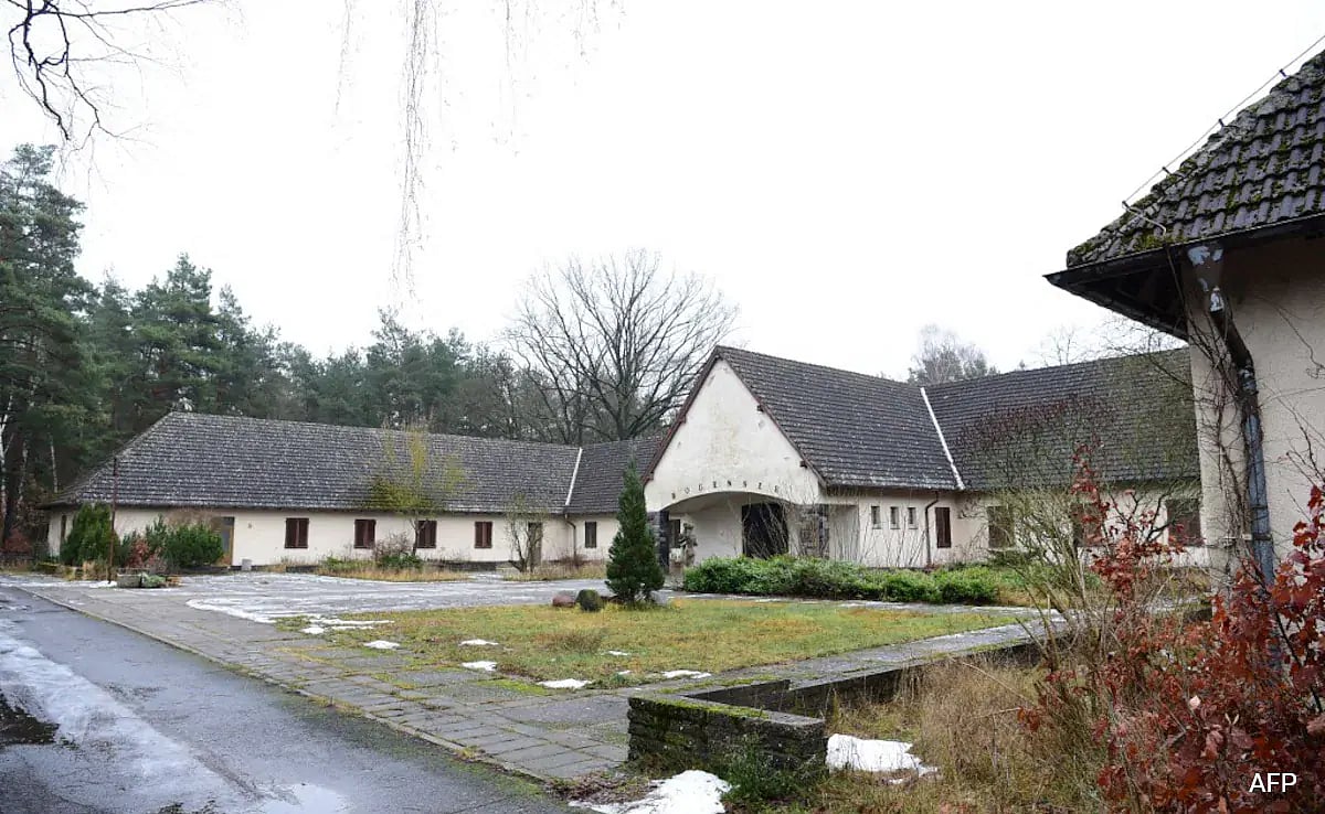 হিটলারের প্রচারমন্ত্রী জোসেফ গোয়েবলসের এই বাড়ি ঘিরে পীড়াদায়ক ইতিহাস রয়েছে। বার্লিন, জার্মানি