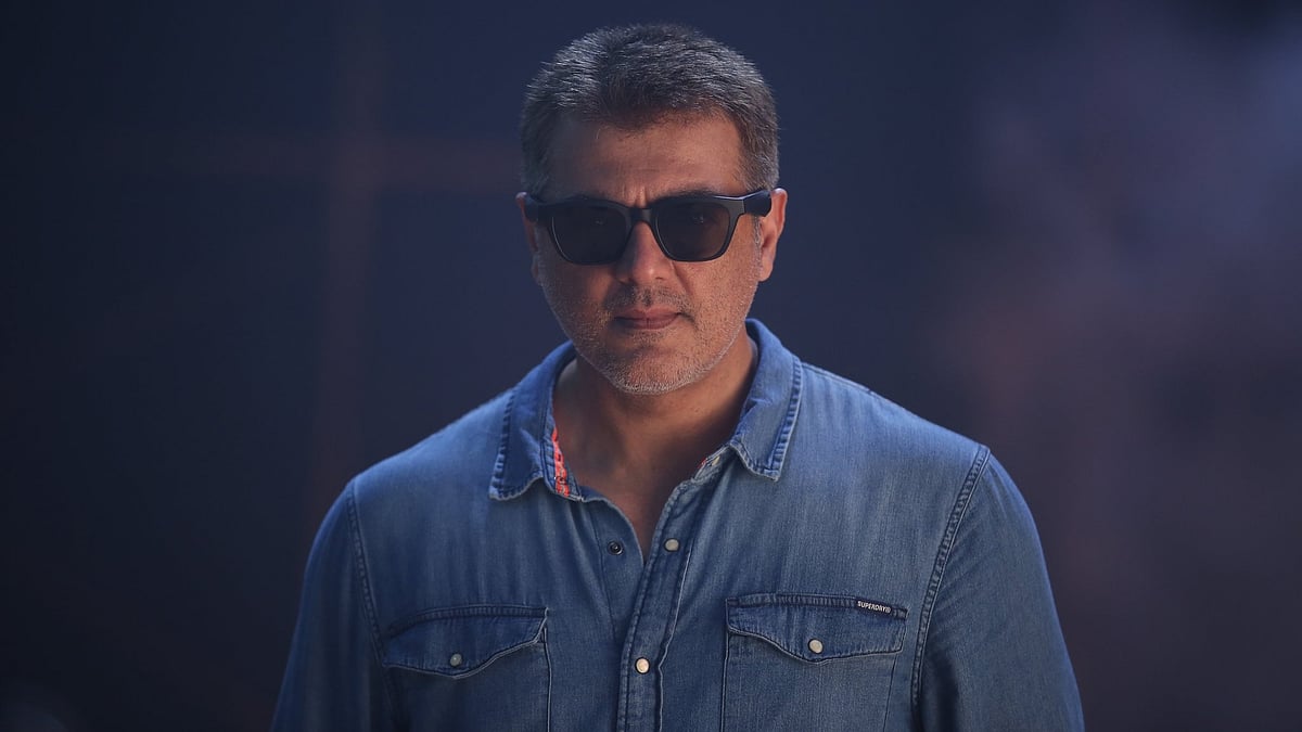 সিনেমার দৃশ্যে অজিত কুমার। আইএমডিবি