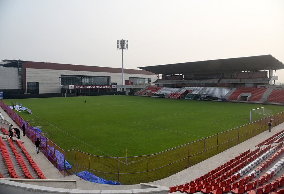 Ular mahbus hisoblanmagan, buzuqlarning sherifi, ruhoniy, mashhur porno yulduz Qanday qilib shifokor ayolning mushukiga ukol qiladi