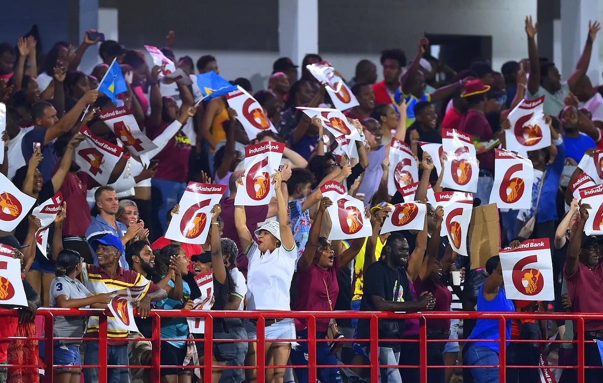 সেন্ট লুসিয়ার ড্যারেন স্যামি স্টেডিয়ামে প্রচুর ছক্কা হয়