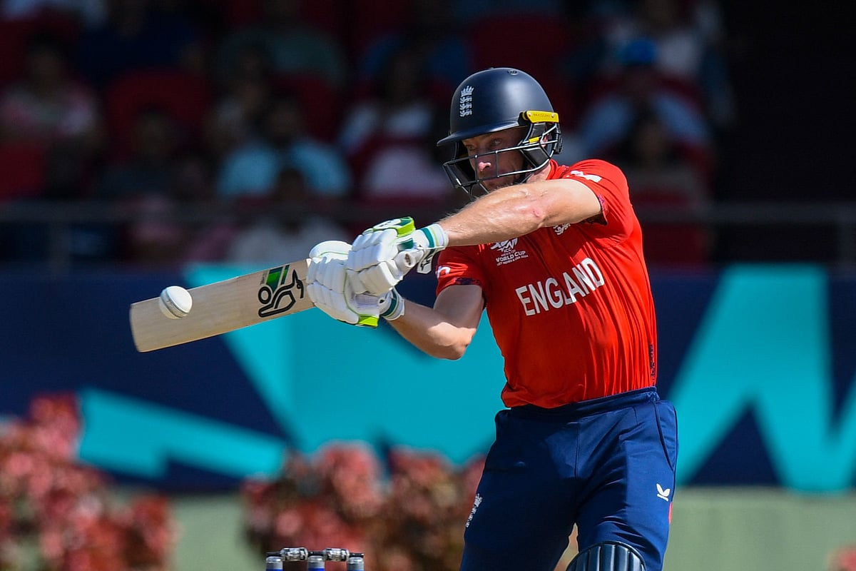 ভারতের ১৭১ রান তাড়ায় ইংল্যান্ড আটকে যায় ১০৩–এ