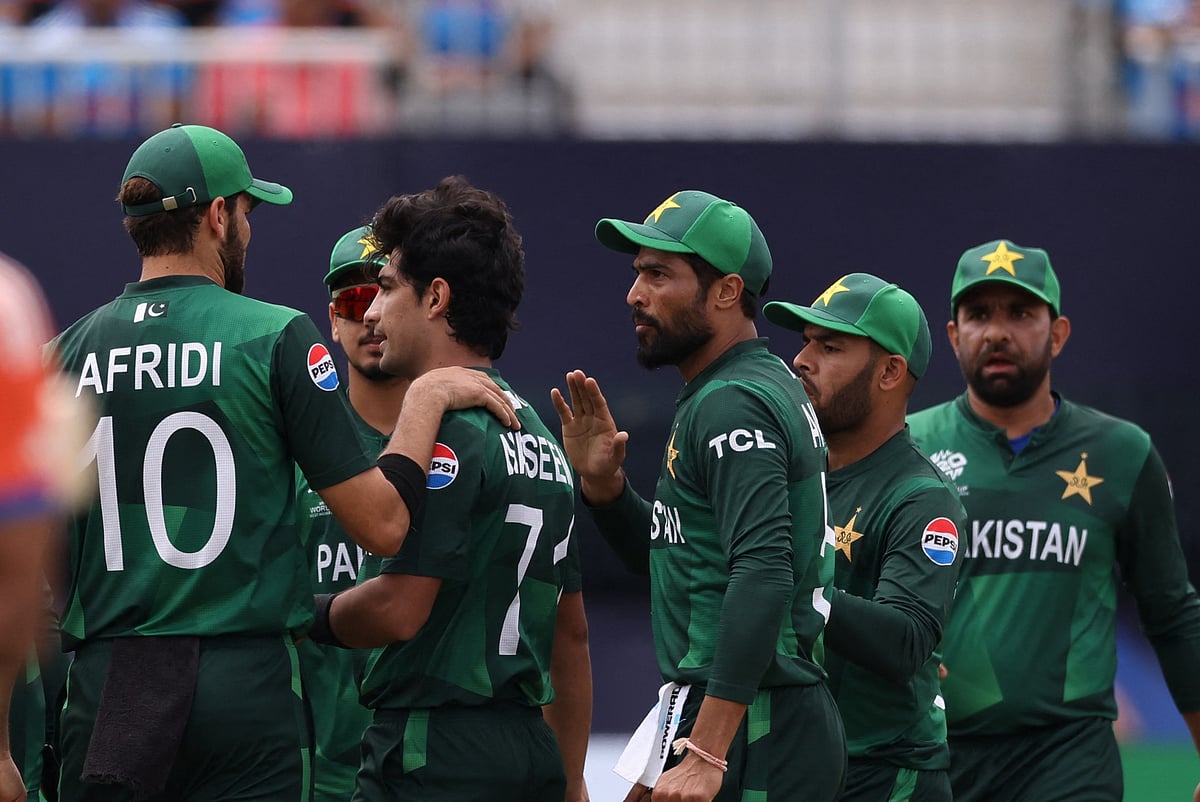 সুপার এইটে যেতে হলে পাকিস্তানকে পরের দুটি ম্যাচ জিততেই হবে, এরপর তাকিয়ে থাকতে হবে অন্য দলগুলোর দিকে