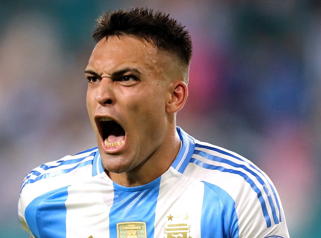 জোড়া গোল করেছেন লাওতারো মার্তিনেজ