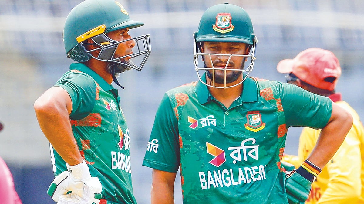 বাংলাদেশের টি–টোয়েন্টি বিশ্বকাপ দলের সবচেয়ে অভিজ্ঞ দুই খেলোয়াড় সাকিব আল হাসান (ডানে) ও মাহমুদউল্লাহ রিয়াদ