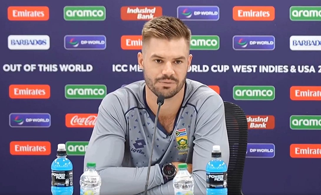 সংবাদ সম্মেলনে দক্ষিণ আফ্রিকা অধিনায়ক এইডেন মার্করাম