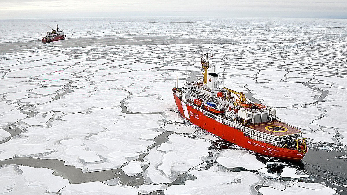 আর্কটিক মহাসাগরের পানিতে থাকা আয়োডিন ও ইউরেনিয়ামের তথ্য সংগ্রহ করছে গবেষণা জাহাজ।