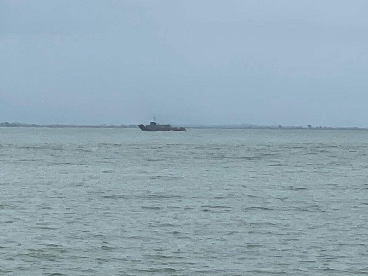 নাফ নদীর মিয়ানমারের রাখাইন রাজ্যের নাইক্ষ্যংদিয়া অংশে জাহাজটি অবস্থান করতে দেখা যাচ্ছে