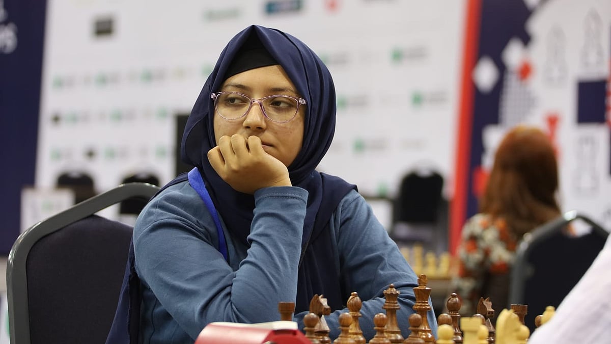 দাবাড়ু নোশিন আনজুম