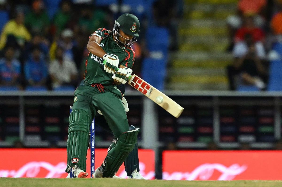 অস্ট্রেলিয়ার বিপক্ষে রানের দেখা পেয়েছেন নাজমুল