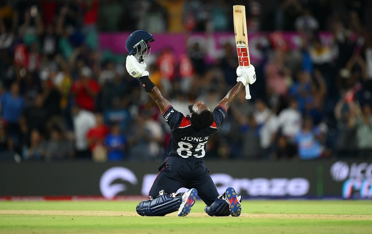 কানাডার বিপক্ষে যুক্তরাষ্ট্রকে ম্যাচ জিতিয়ে মাঠ ছেড়েছেন অ্যারন জোনস