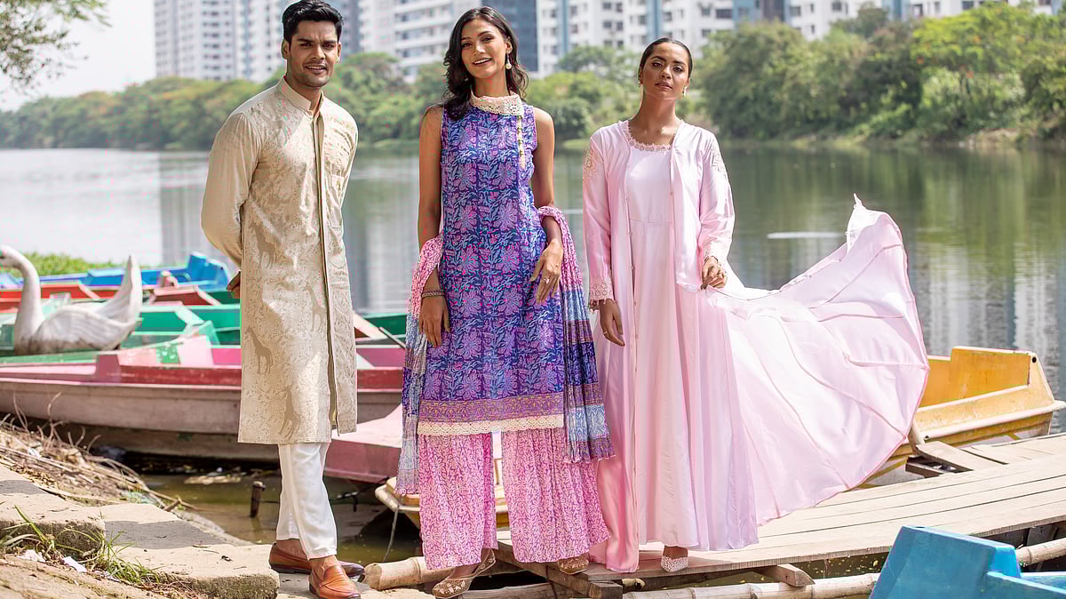 পোশাকে হালকা রং, ব্লকের কাজ, ফুলেল মোটিফ এবং কেপের ব্যবহার দেখা যাবে।