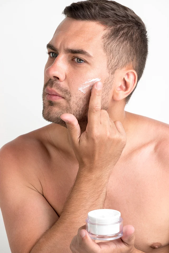 Issiq porno yulduzi Pinky bunday salqin sikishdan oldin tanasini korsatadi