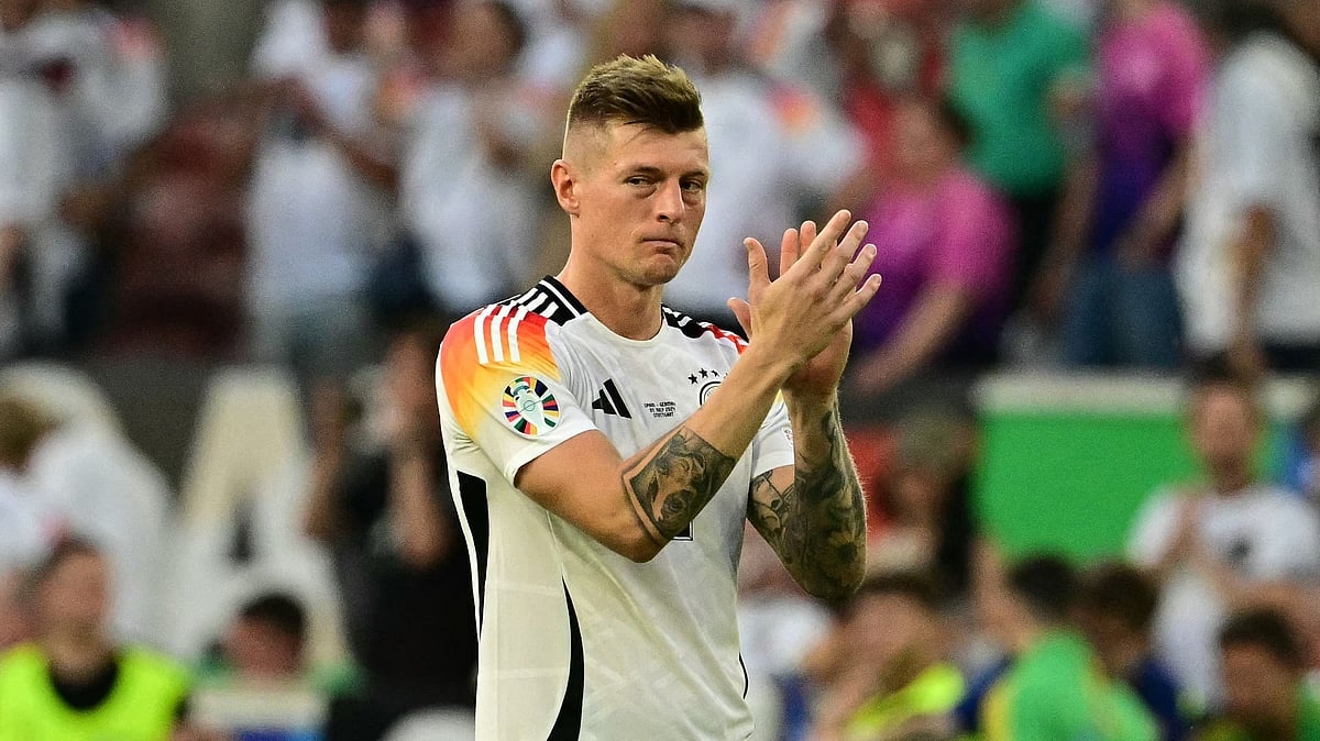 Ruxsatsiz suratga tushdi Dimitrovgraddagi yalangoch qizlar