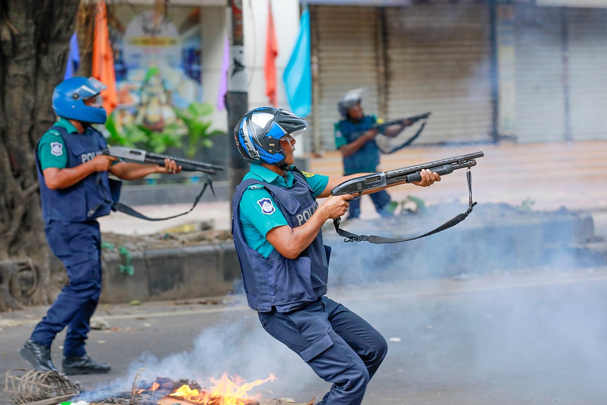 সাম্প্রতিক সংঘাতে পুলিশের অ্যাকশন