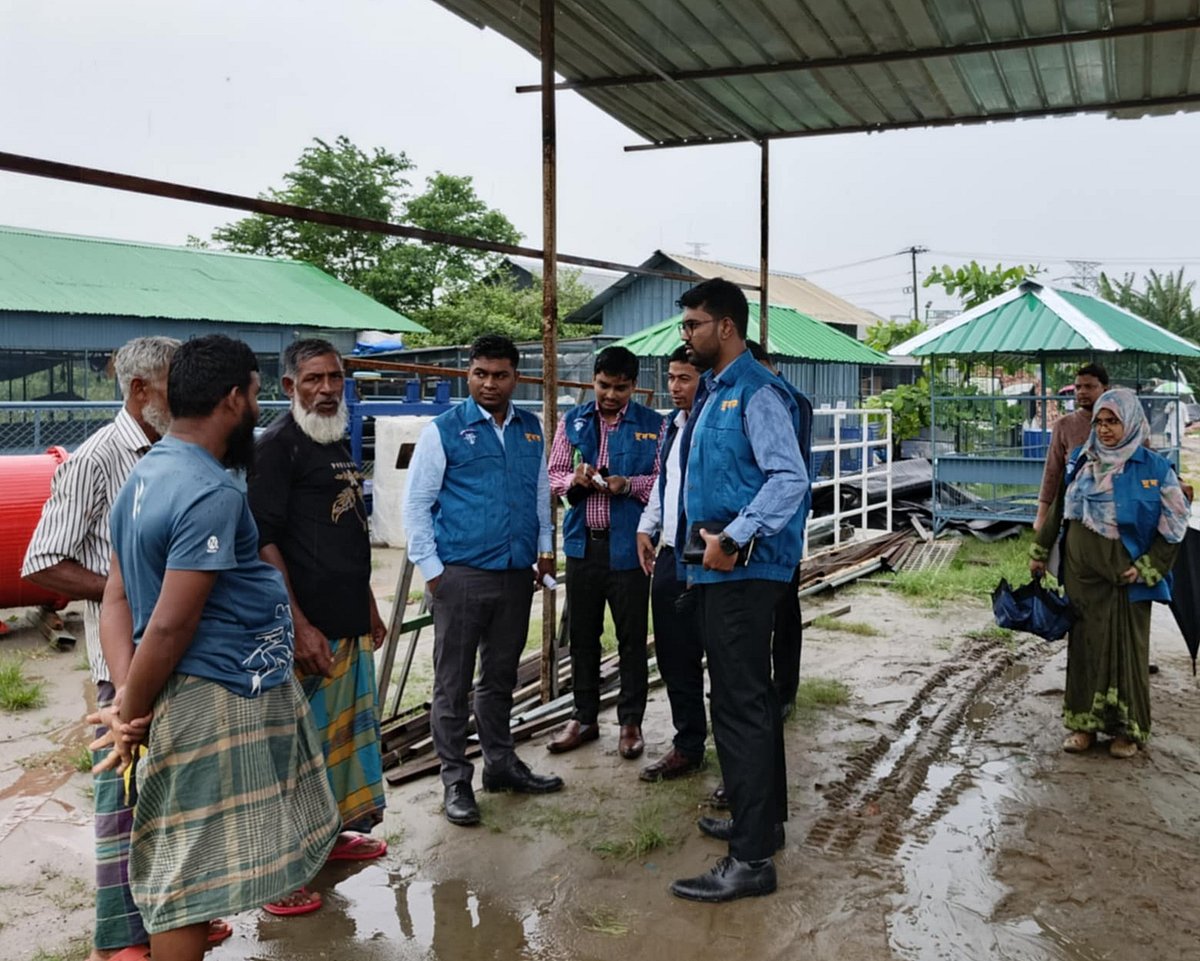 সাভারের ভাকুর্তা ইউনিয়নে সাদিক অ্যাগ্রোর খামারে অভিযান পরিচালনা করেছে দুদকের একটি দল। সোমবার বিকেলে