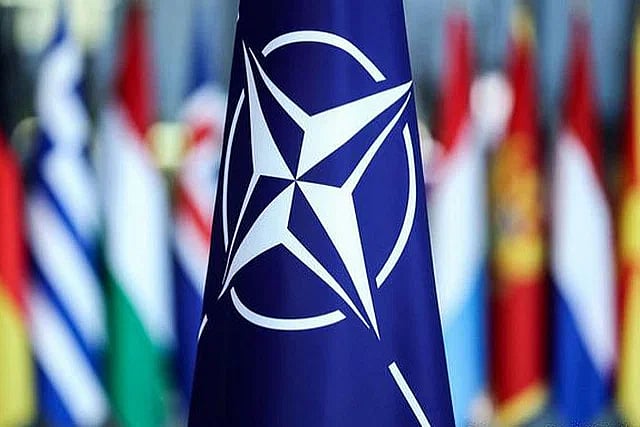 ন্যাটোর পতাকা