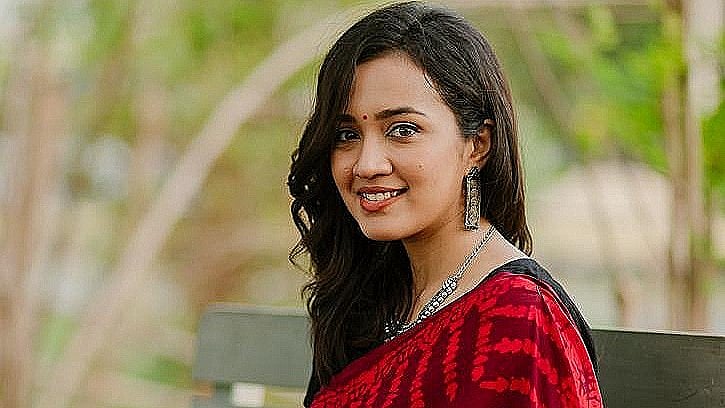 আইশা খান