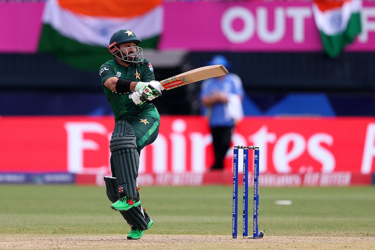 ভারতের বিপক্ষে টি-টোয়েন্টি বিশ্বকাপের ম্যাচে ব্যাটিংয়ে রিজওয়ান