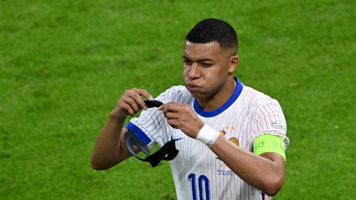 পর্তুগালের বিপক্ষে পুরো সময় মাঠে ছিলেন না কিলিয়ান এমবাপ্পে