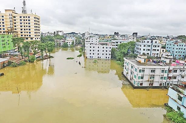 জলমগ্ন সিলেট শহর। নগরের মৌবন আবাসিক এলাকা