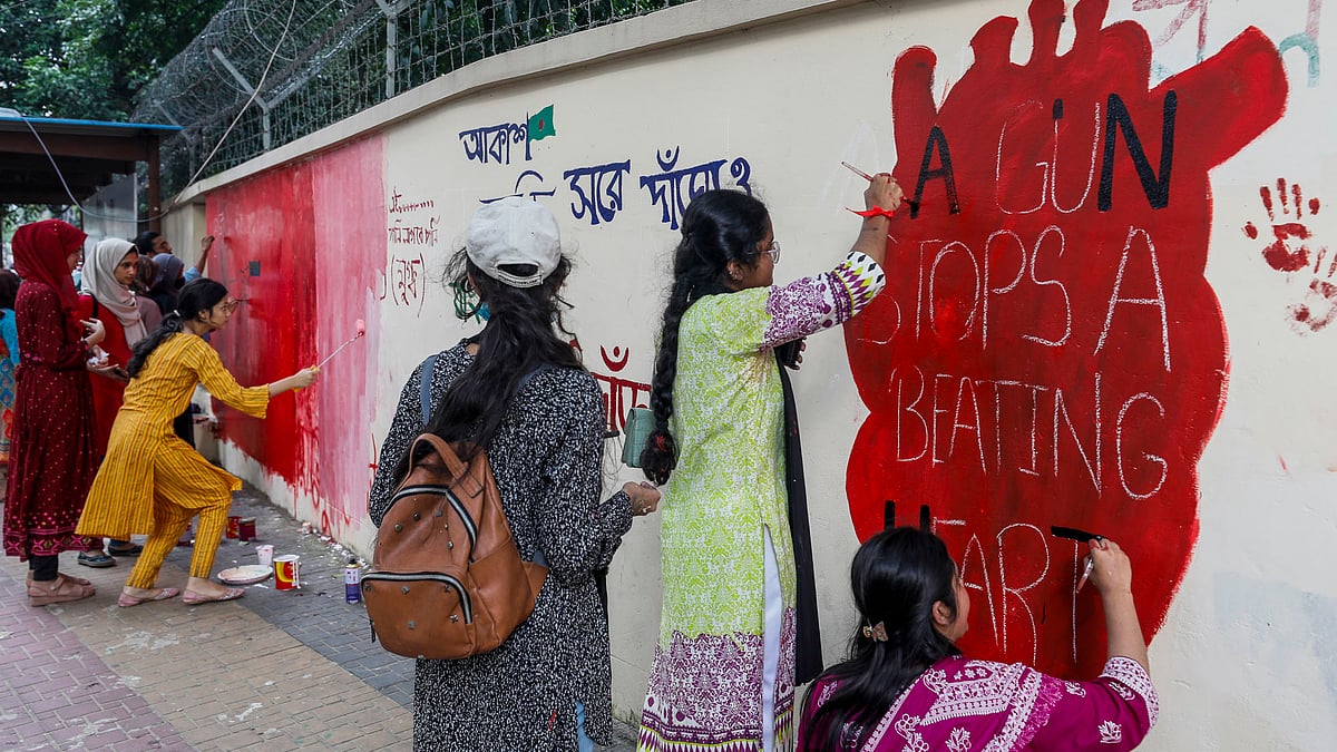 Kristinaga ichimlik berib, sikishdi