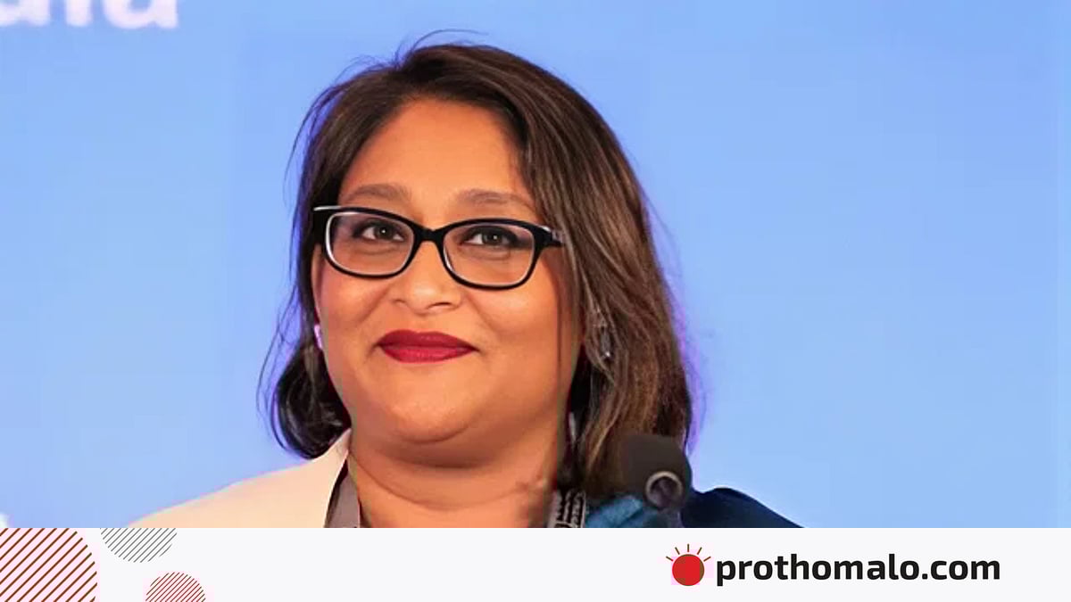 Keksa ayollar porno Qiz kokraklaridan sut chiqaradi