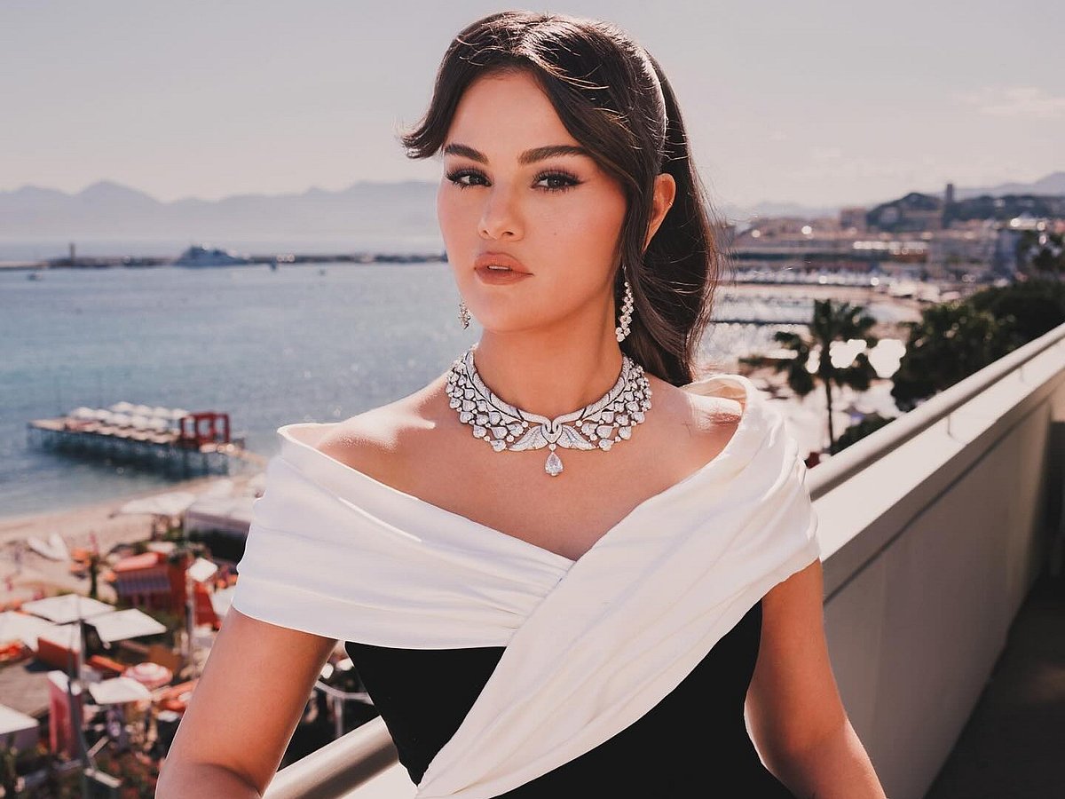 Nastya Sokolova striptiz