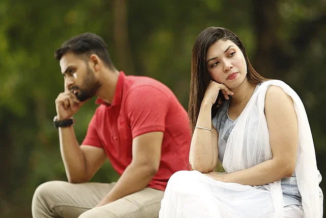 প্রাক্তনের সঙ্গে বন্ধুত্ব রাখবেন কি না, এ বিষয়ে বিতর্ক আছে