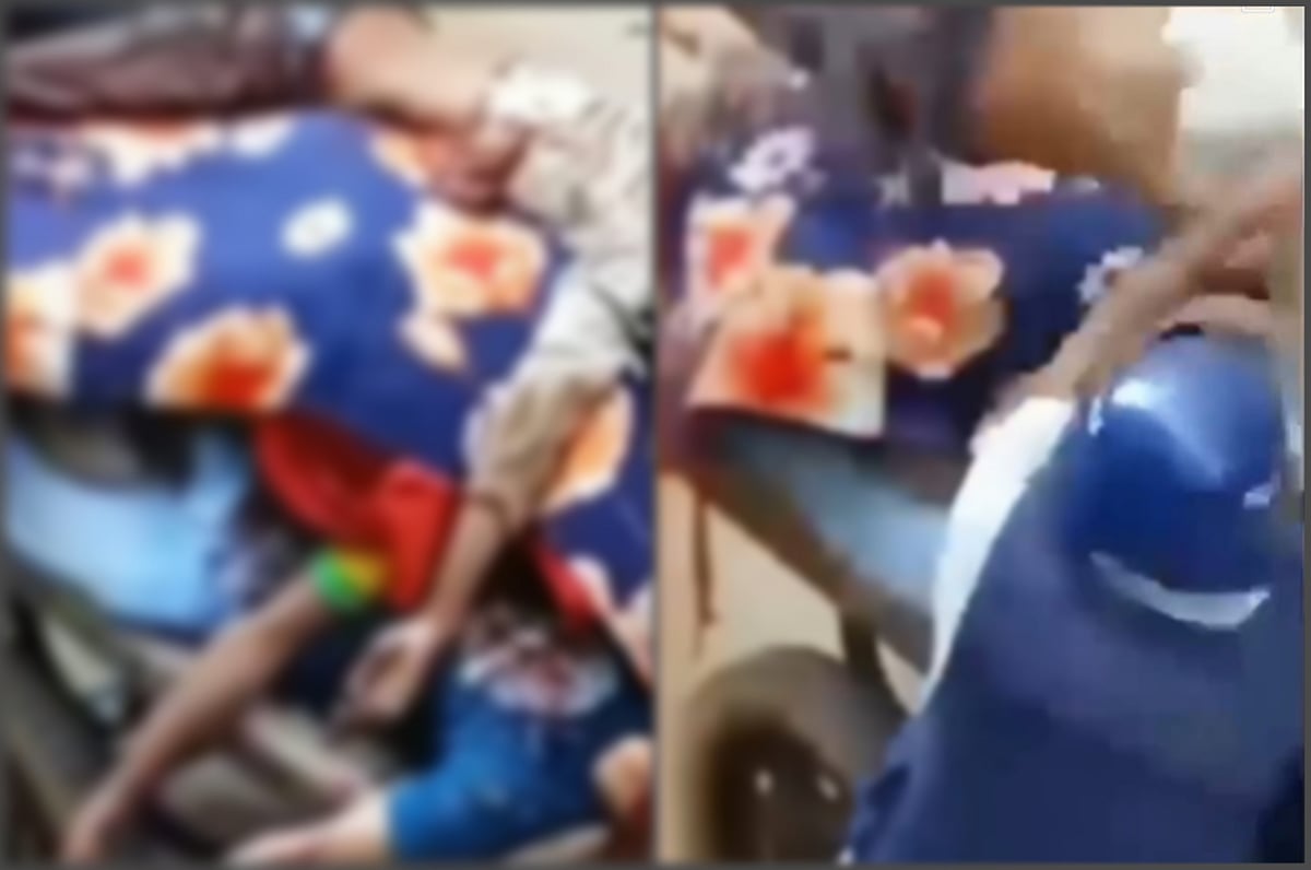 ভ্যানে নিথর দেহের স্তূপ করা ভাইরাল ভিডিও থেকে নেওয়া স্ক্রিনশট