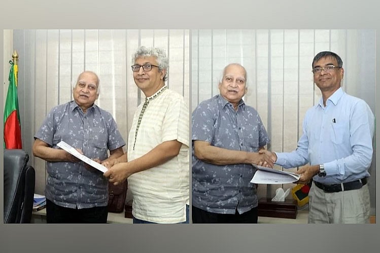ইউজিসি চেয়ারম্যান এস এম এ ফায়েজের কাছে যোগদানপত্র পেশ করেন অধ্যাপক মোহাম্মদ তানজীমউদ্দিন খান (বাঁয়ে) ও অধ্যাপক আনোয়ার হোসেন