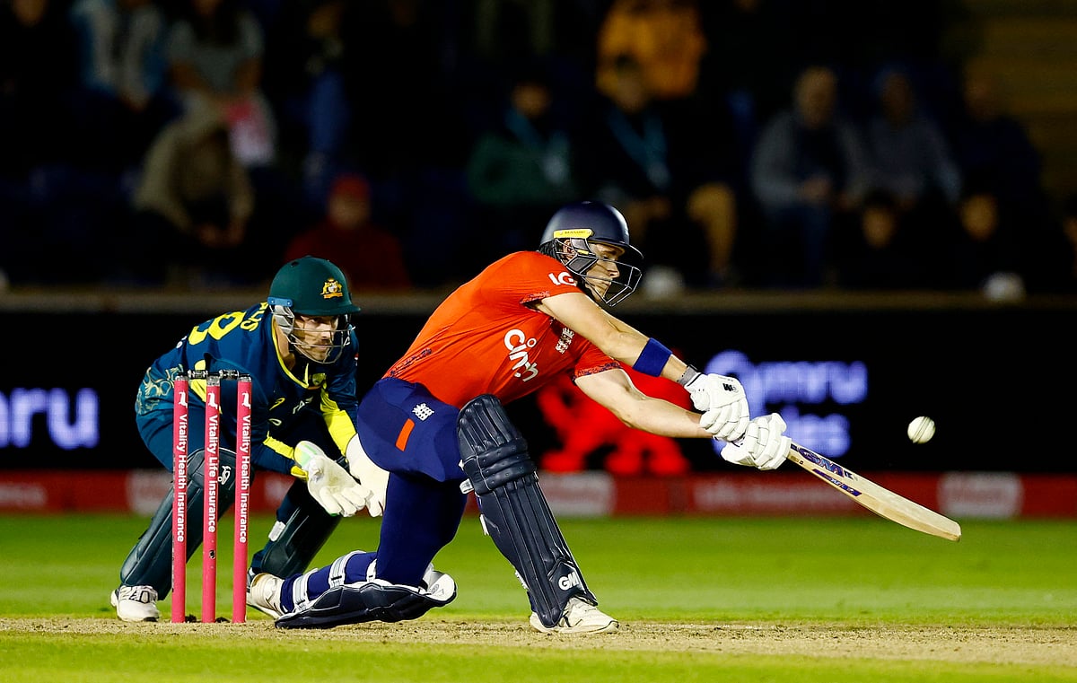 ইংল্যান্ড-অস্ট্রেলিয়া টি-টোয়েন্টি সিরিজের শেষ ম্যাচ আজ। সিরিজে এখন ১–১ সমতা