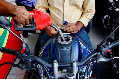 তেলের দাম বাড়লে পরিবহনব্যয় এবং শিল্প, কৃষি ও বিদ্যুৎ—সবকিছুর উৎপাদন ব্যয় বেড়ে যায়।