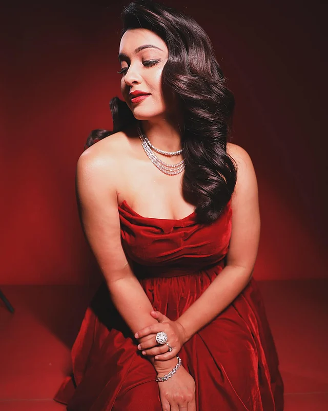 19 yoshli Anyaning jinsiy kastingi