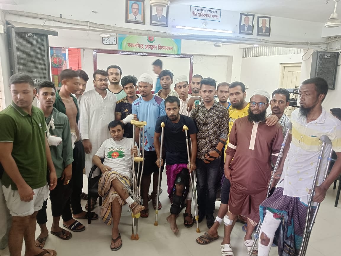 ময়মনসিংহ প্রেসক্লাবে আজ সংবাদ সম্মেলনে বৈষম্যবিরোধী ছাত্র আন্দোলনে আহত ব্যক্তিদের পরিবারকে সহায়তার আহ্বান জানানো হয়