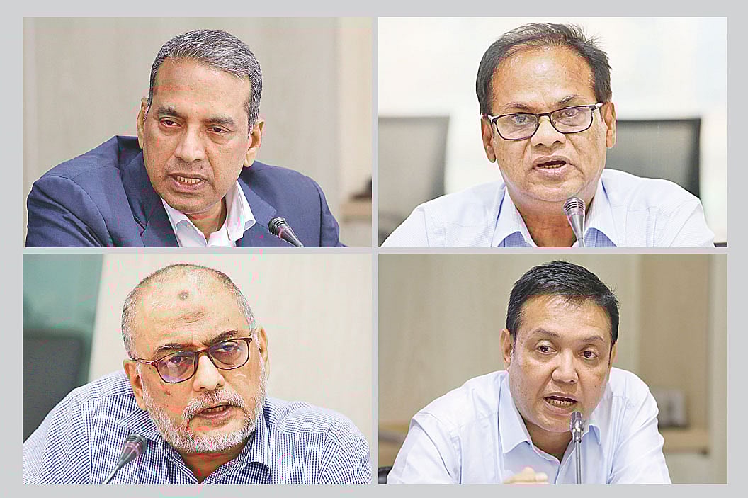 (ওপরে বাম থেকে) আবদুল মোক্তাদির, এ এম শামীম, আসিফ মুজতবা মাহমুদ, জাহাঙ্গীর কবির