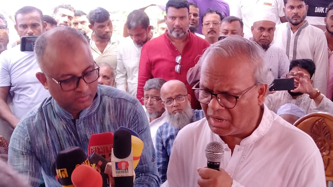 মৌলভীবাজারের জুড়ী উপজেলার কালনীগড় বাজারে ‘আমরা বিএনপি পরিবার’ আয়োজিত সভায় প্রধান অতিথির বক্তব্য দেন রুহুল কবির রিজভী